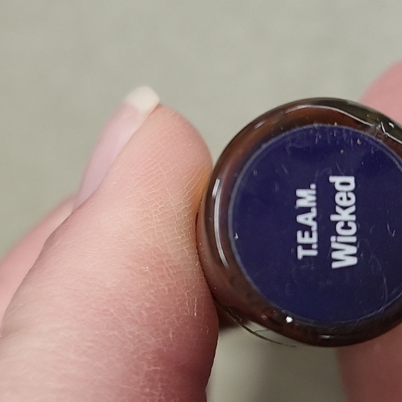 Senegence lipsense, new in pkg, team wicked in color - Picture 2 of 3